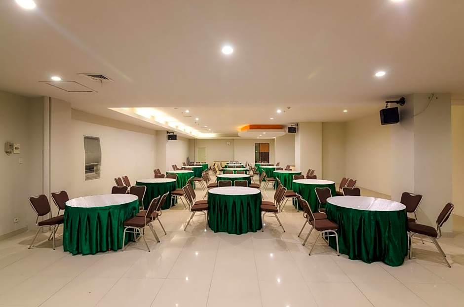 The Square Surabaya Hotel