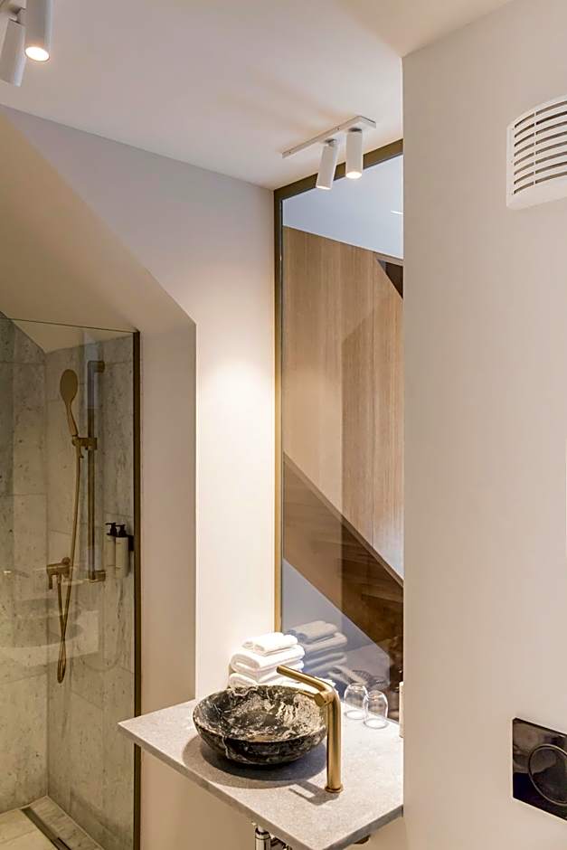 Kai 36 - Hotel zwischen Fels und Fluss