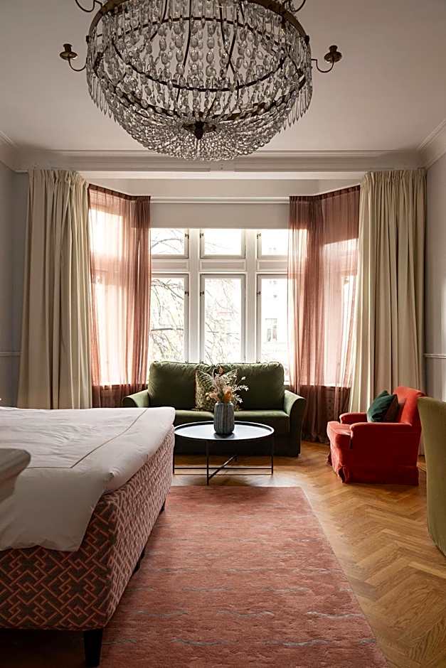 The Sparrow Hotel