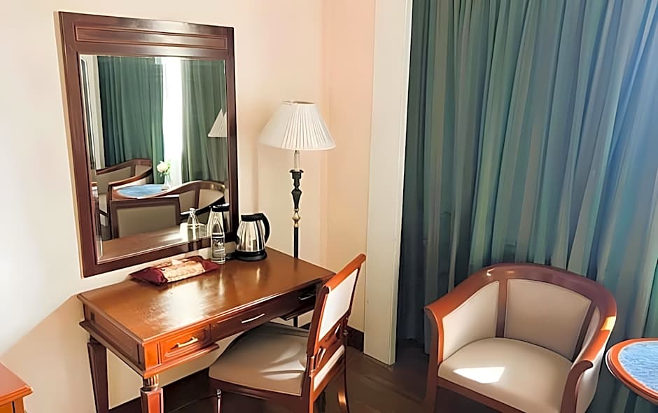Charoen Thani Khon Kaen Hotel