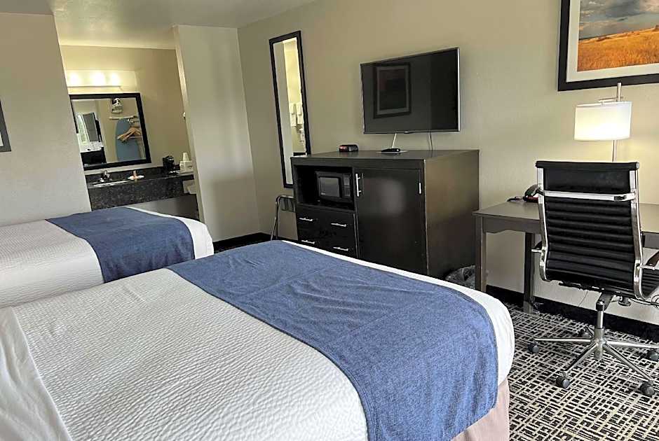 Days Inn by Wyndham Grove