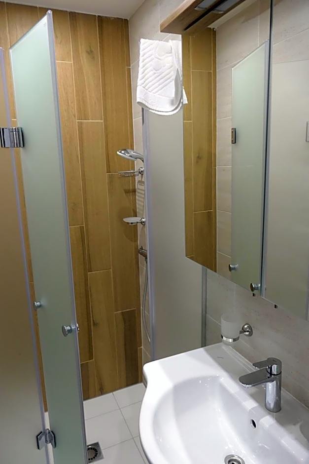 Hotel MEDITERRANEO