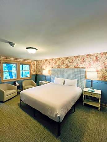 Room 35 Double Deluxe Manor Room with Fireplace - Breakfast and Dinner Included