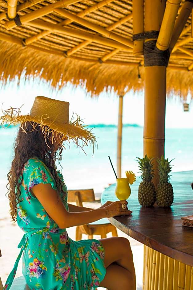 Island View Bar & Bungalow