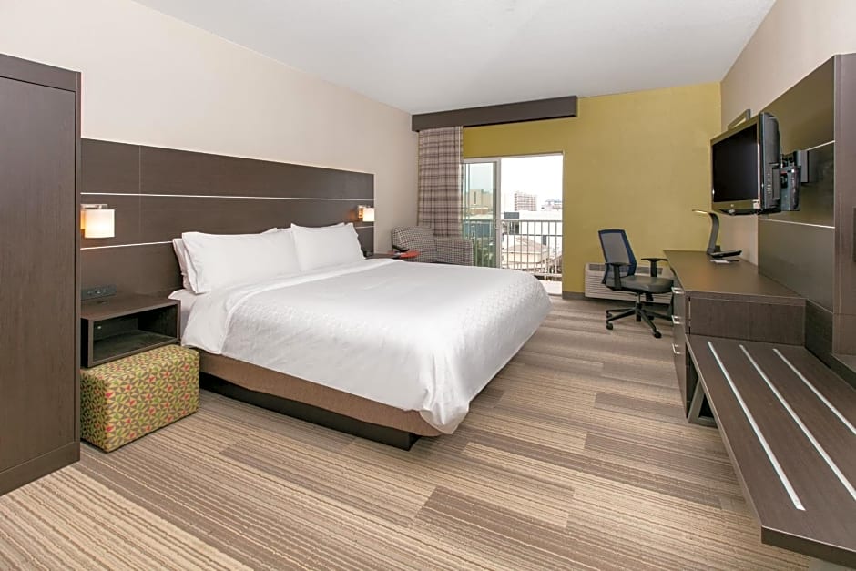 Holiday Inn Express Hotel & Suites Seaside Convention Center, an IHG Hotel
