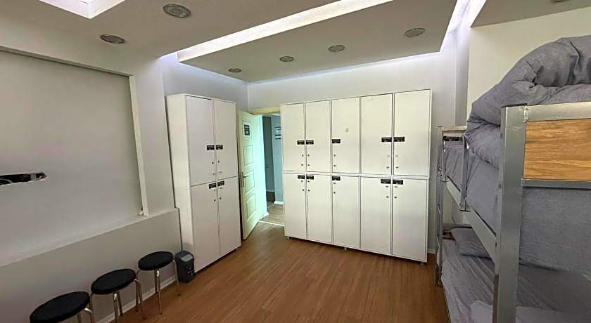 Hostelida