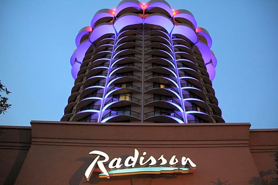 Radisson Hotel Cincinnati Riverfront