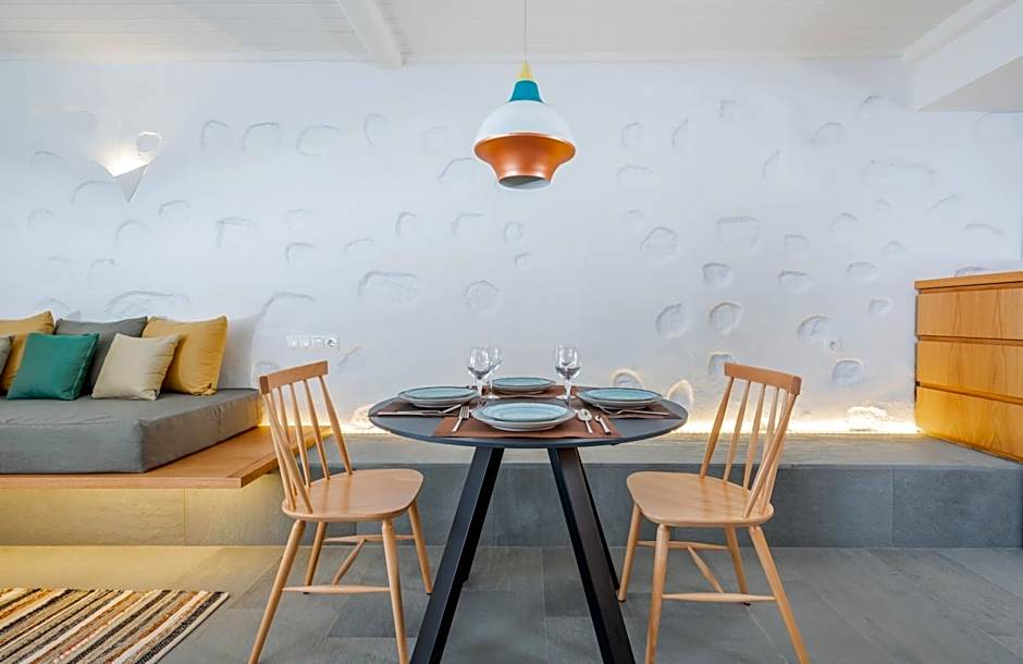 DreamBox Mykonos Suites