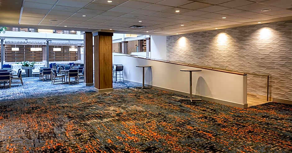 Embassy Suites by Hilton Minneapolis Bloomington Edina