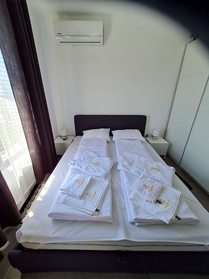 DELUXE Beach Apartment in Sveti Vlas