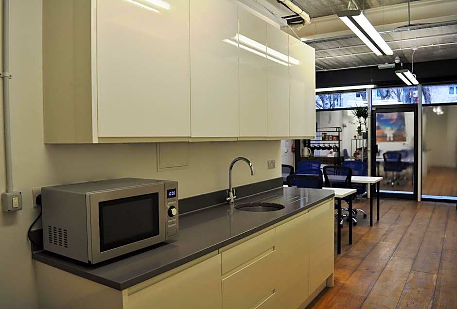 Cosmos Capsule Hub London