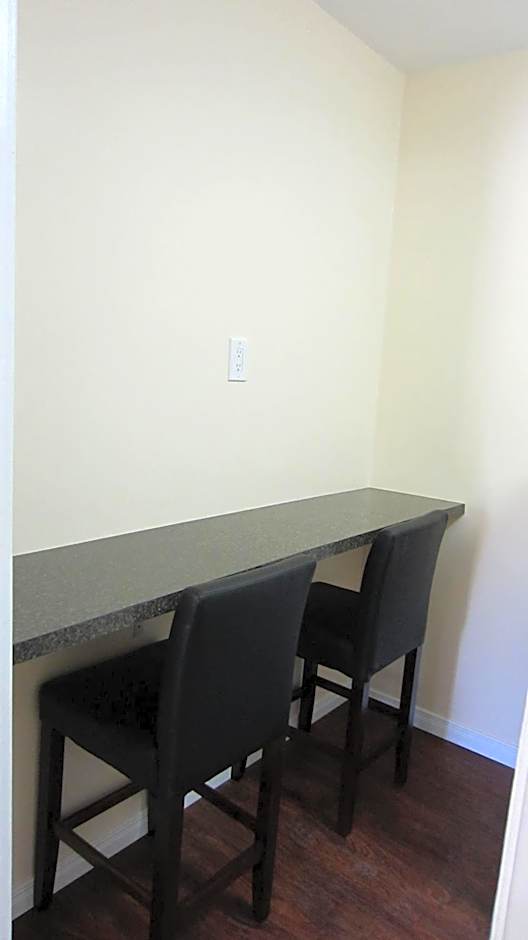 Village Inn & Suites - Sudbury