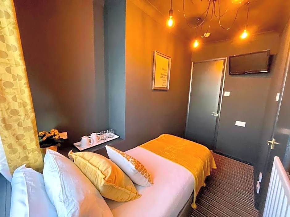 Blue Skye Guest House 8