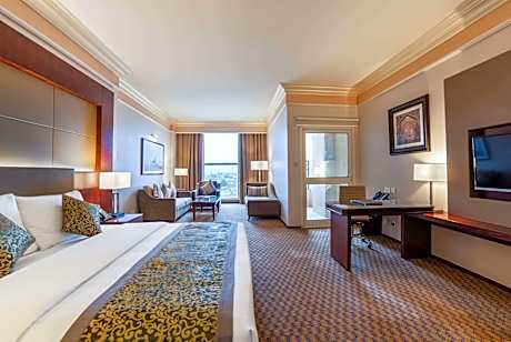 Deluxe King Room Non-Smoking