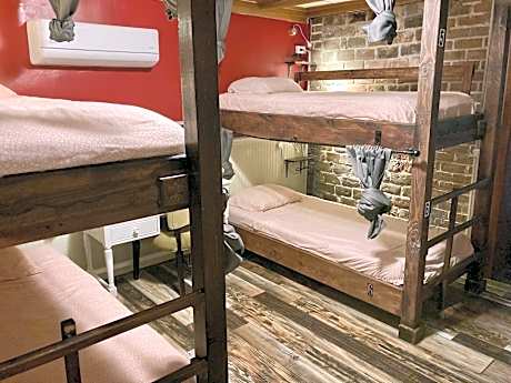 Bed in 8 Bed Female Dormitory Room with Ensuite Bathroom
