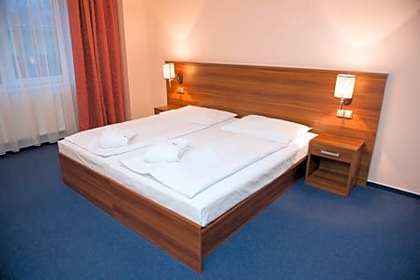 Double Room with Water Park and Sauna Access