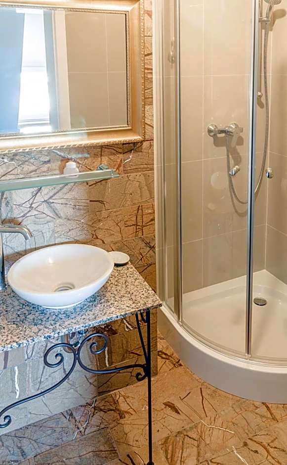 Villa Italiana pokoje z prywatnymi łazienkami & Odnowa Biologiczna