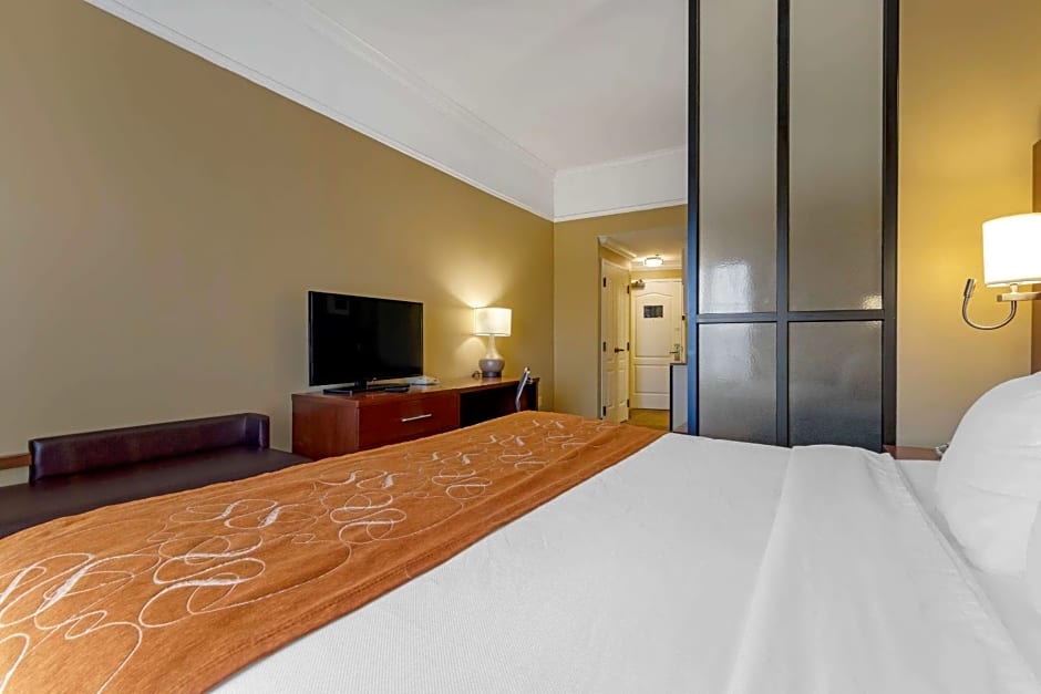 Comfort Suites Savannah North