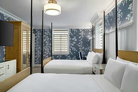 Queen Room with Two Queen Beds and City View