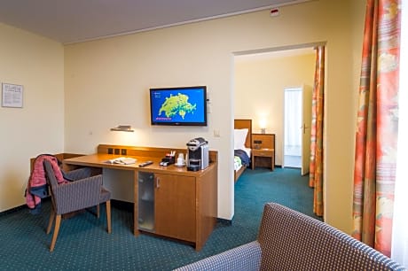 Junior Twin Suite