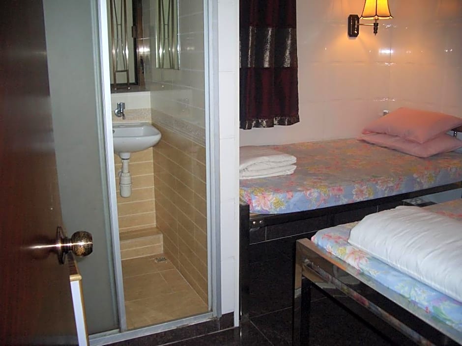 Maple Leaf Guest House