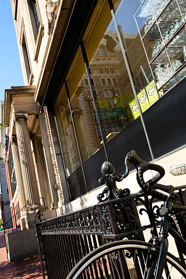 Hotel Indigo Baltimore Downtown by IHG