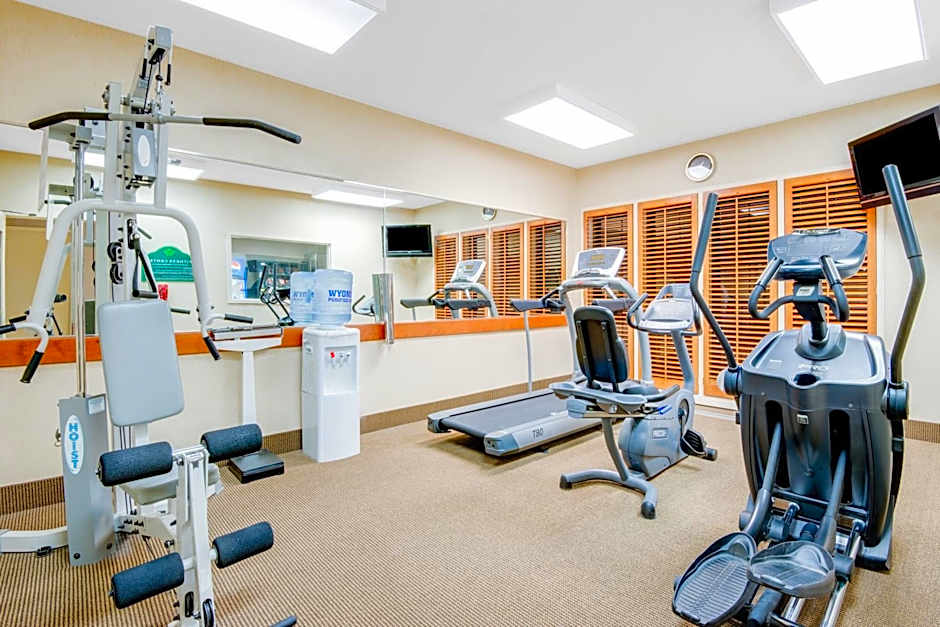 Wingate by Wyndham Gillette