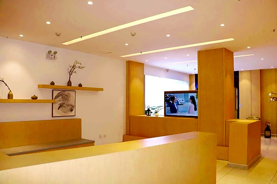 7 Days Premium·Weihai High-speed Rail Station Bathing Beach