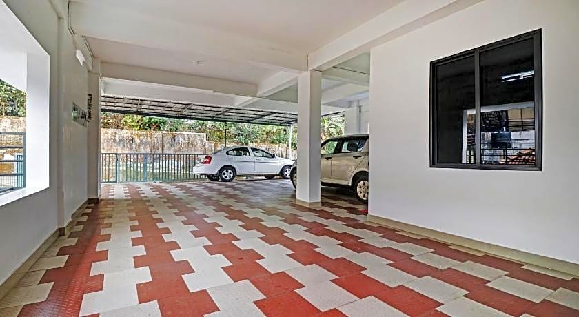 Treebo Nirupama Apartment, 750 M From Aluva Railway Station