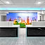 La Quinta Inn & Suites by Wyndham Houston Bush Iah South