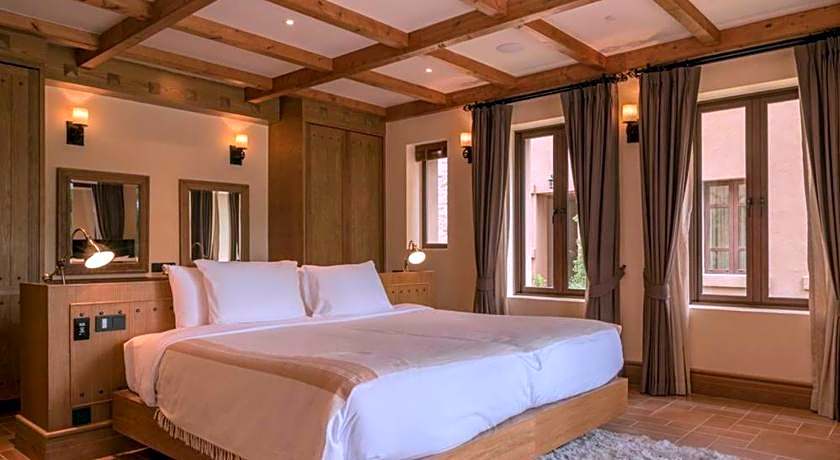 Town Square Suite by Toscana Valley