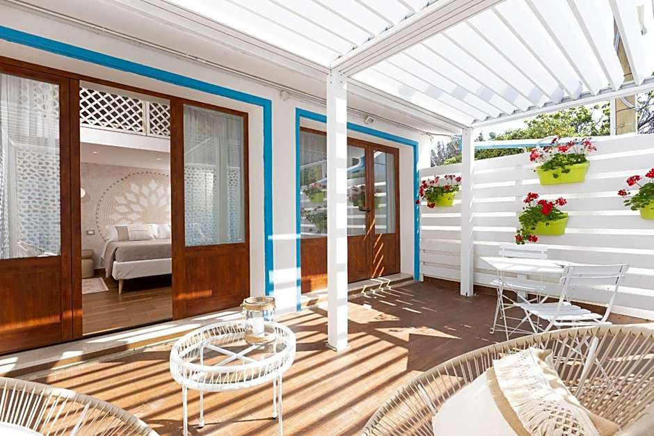 PALMASERA CHARMING - Rooms & Suites