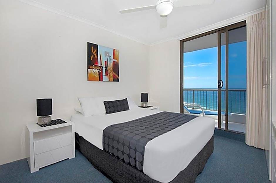 Surfers International Apartments