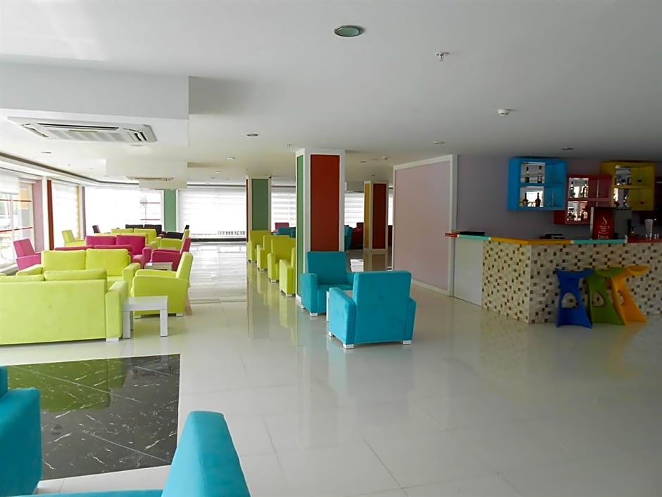 Side Win Hotel & Spa