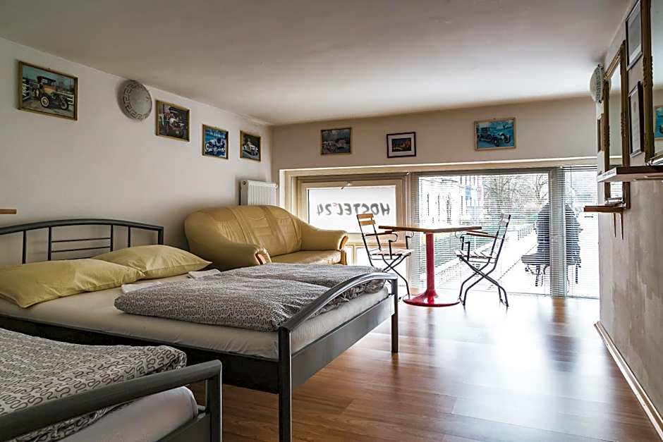 Hostel 24