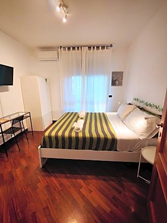 Deluxe Double Room with Shower