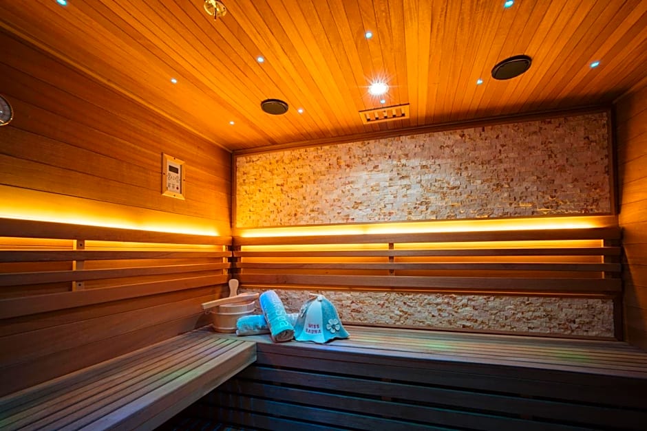 Privat-Spa mit Whirlpool und Sauna in Sursee
