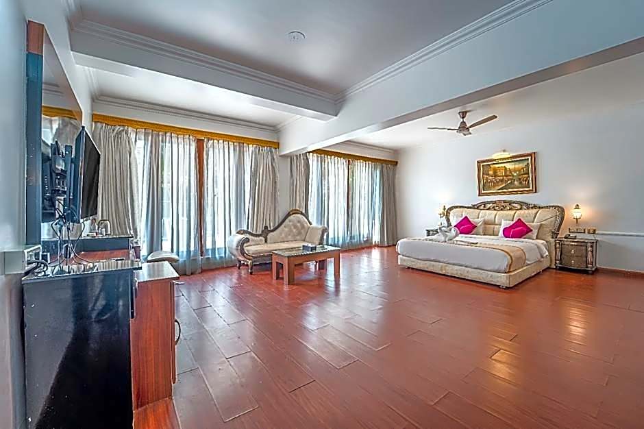 White Pearl Suites