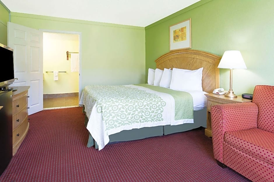Days Inn by Wyndham Washington