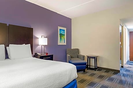 Queen Room with Roll-in Shower - Disability Access - Non-smoking