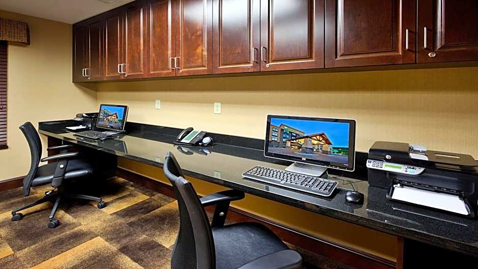 Holiday Inn Express and Suites Great Falls By IHG