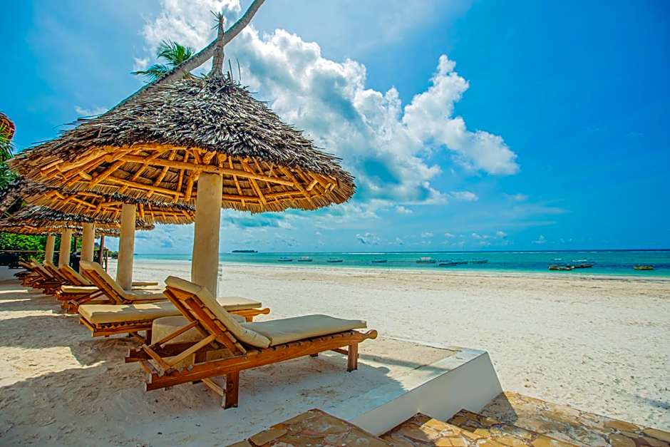 AHG Dream's Bay Beach Hotel - Adults Only