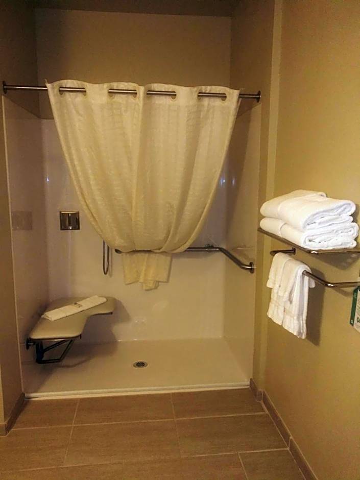 Cobblestone Hotel & Suites - Harborcreek