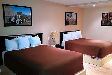 2 Queen Beds  Deluxe Room  Non-Smoking