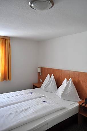 Double Room with Extra Bed