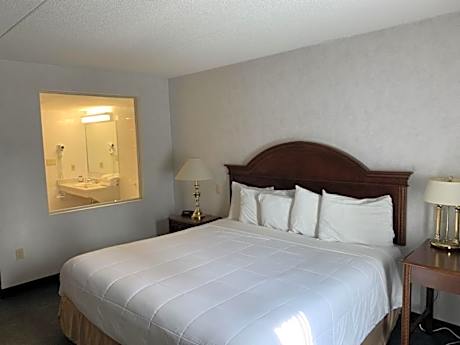 Large King Room - Non-Smoking
