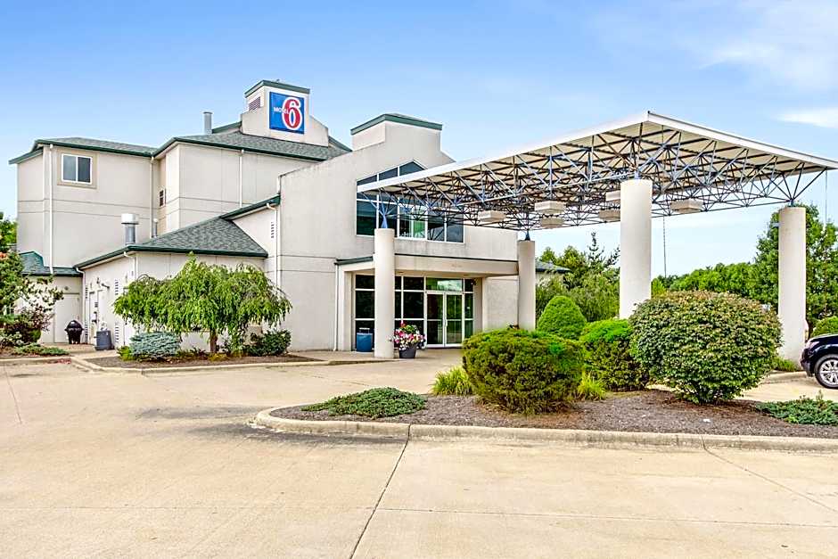 Motel 6-Medina, OH - Cleveland