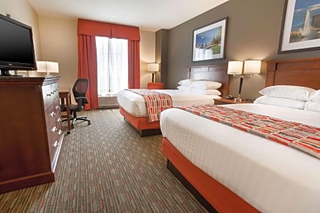 Superior Queen Room with Two Queen Beds - Accessible, Tub