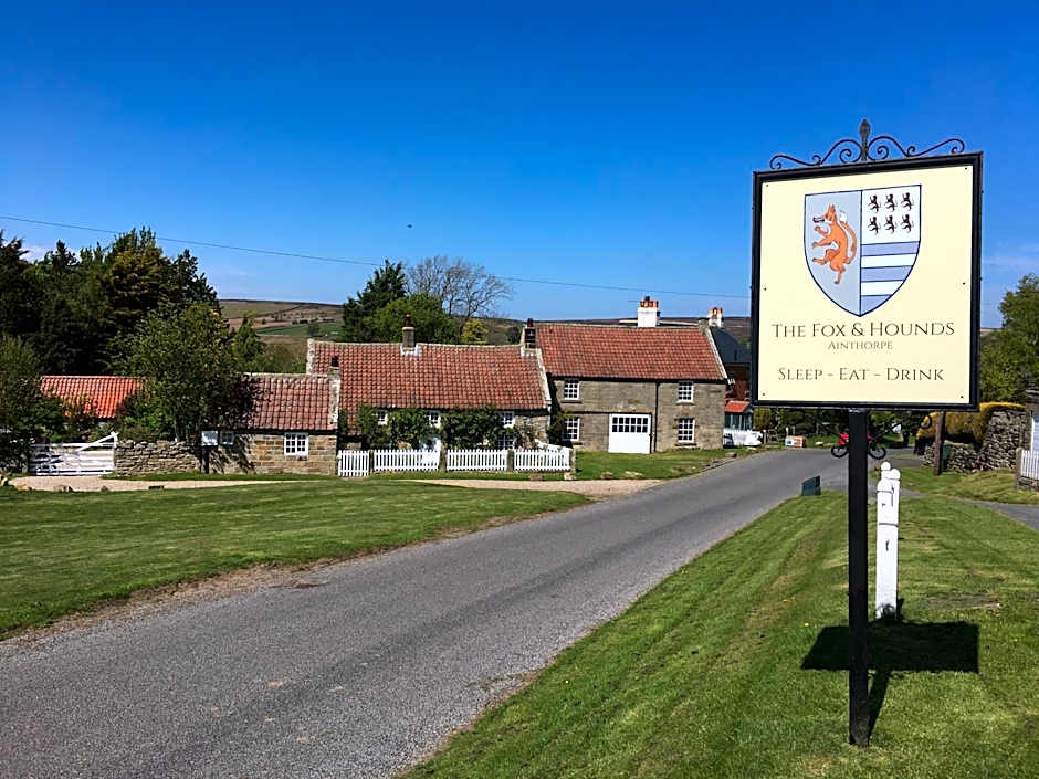 The Fox & Hounds Inn & Camping Pods