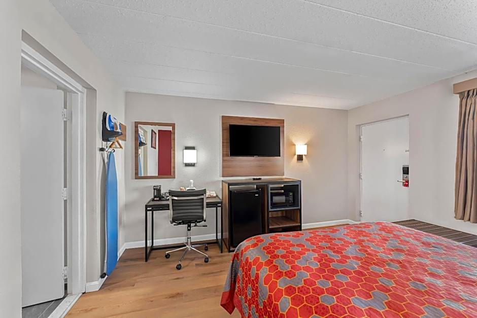 Econo Lodge Cranston - Providence